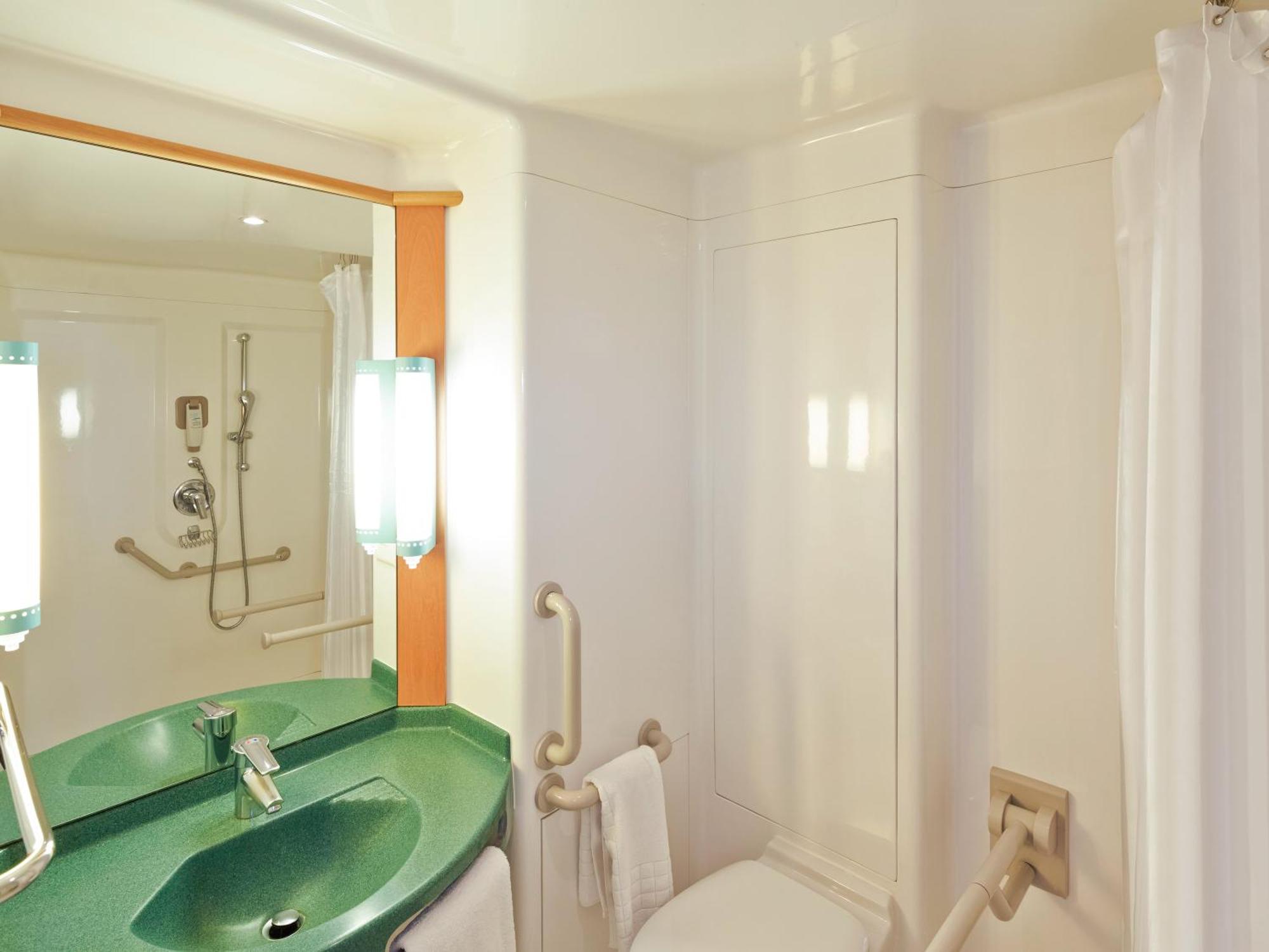 Ibis London Thurrock M25 Grays Esterno foto