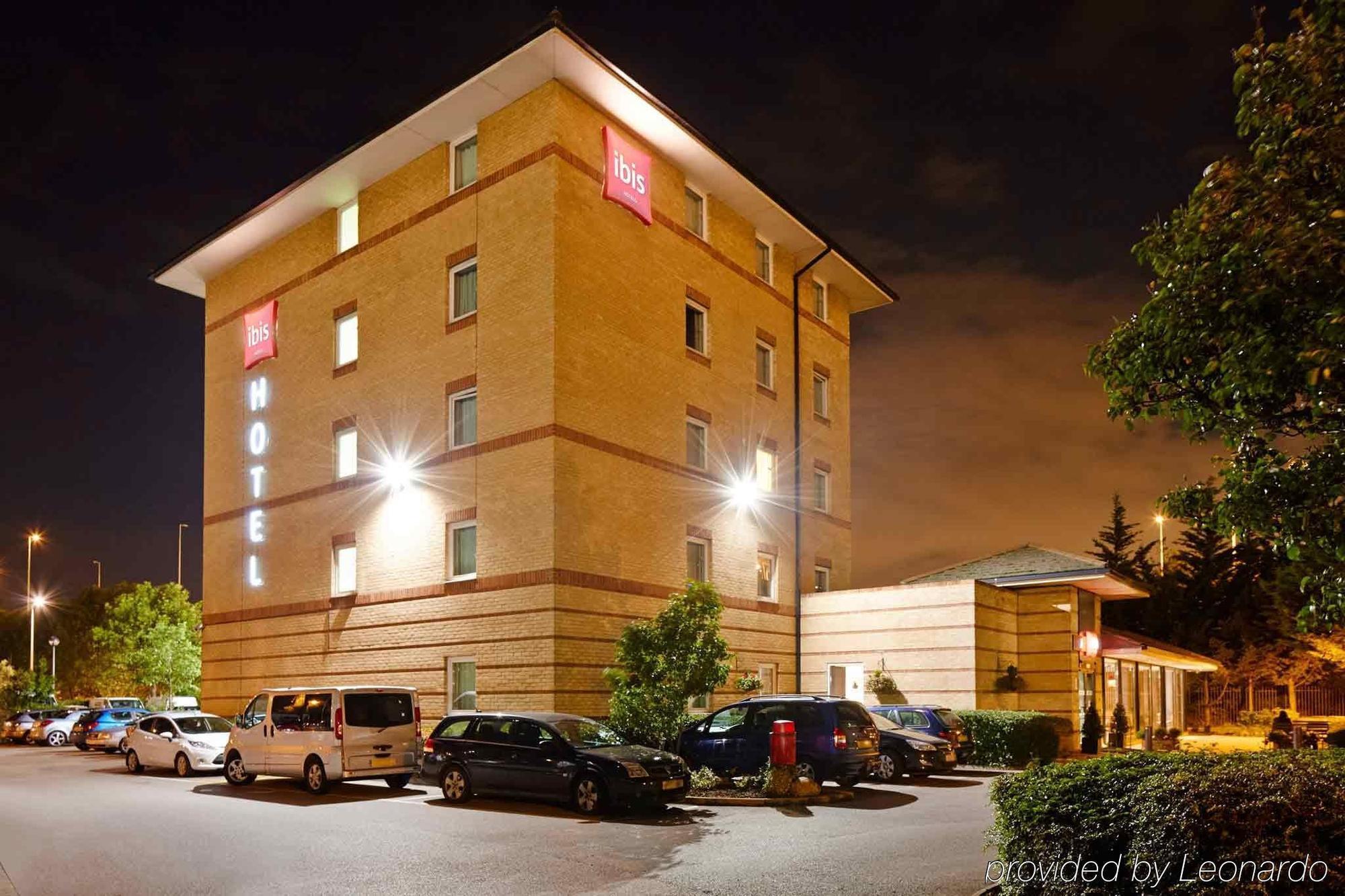 Ibis London Thurrock M25 Grays Esterno foto